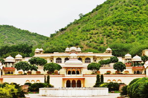 About-Sisodia-Rani-Ka-Bagh